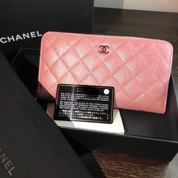 🦄 CHANEL 19s iridescent PINK LARGE ZIP WALLET🦄 - Picture 5 of 8